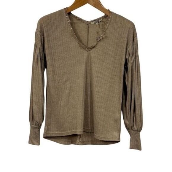 gimmicks by BKE Tops - Gimmicks Womens Top‎ Size XS Textured Long Balloon Sleeve Lace Trim Boho Casual